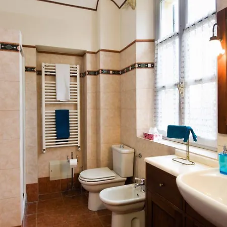 בית חווה Cascina Desderi *