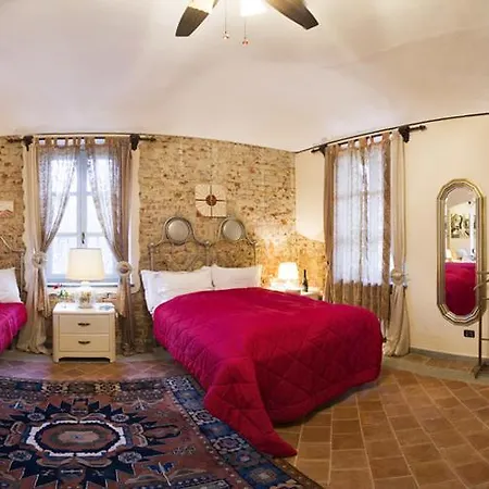 בית חווה Cascina Desderi *