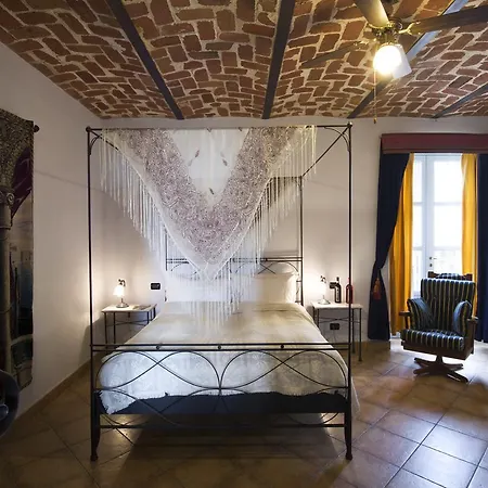 Cascina Desderi ファームステイ アスティ
